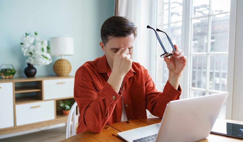 Αυτός είναι ο λόγος που στα… 40 σερνόμαστε – Πώς μπορούμε να «ξανανιώσουμε»