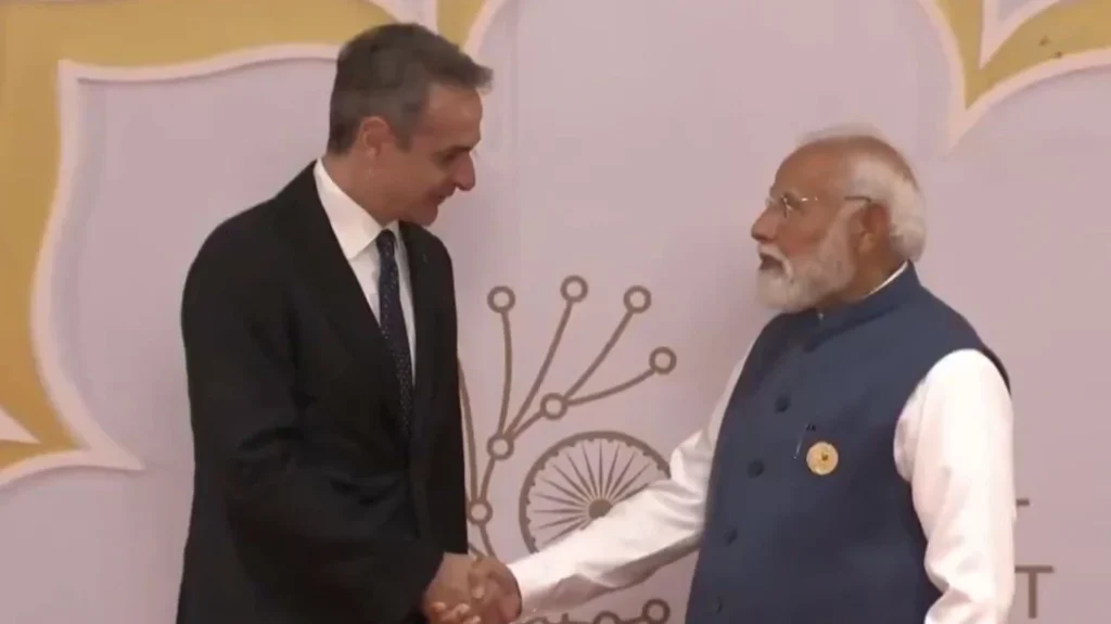Ο Κ.Μητσοτάκης στην Ινδία για το AI Summit – Τον υποδέχτηκαν χορεύτριες (φώτο – βίντεο)
