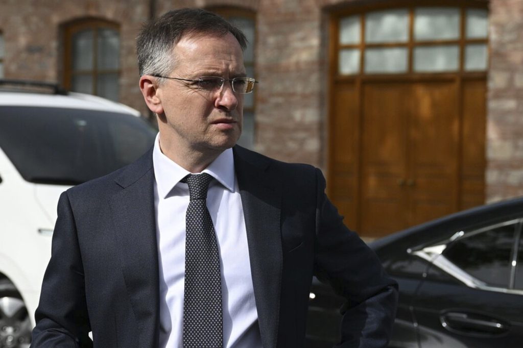 Σε δύο ώρες ολοκληρώθηκαν οι συνομιλίες Ουκρανίας-Ρωσίας – Οι «μυστικές συναντήσεις» του Β.Μεντίνσκι