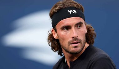 Ο Σ.Τσιτσιπάς προκρίθηκε στους 8 καλύτερους του Qatar Open – Με 2-0 σετ επικράτησε έναντι του Ντ.Μεντβέντεφ