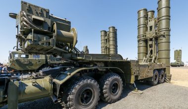 Βίντεο: H στιγμή που δύο ρωσικοί πύραυλοι S-400 κτυπούν ουκρανικό εκτοξευτή HIMARS στο Χάρκοβο