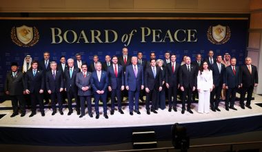 Συμβούλιο της Ειρήνης: Το Μινσκ κατηγορεί την Ουάσιγκτον  ότι δεν έδωσε θεωρήσει εισόδου για την αντιπροσωπεία του