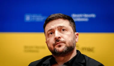 Β.Ζελένσκι: «Δεν θα μιλήσω για ιστορικές ανοησίες με τον Β.Πούτιν»