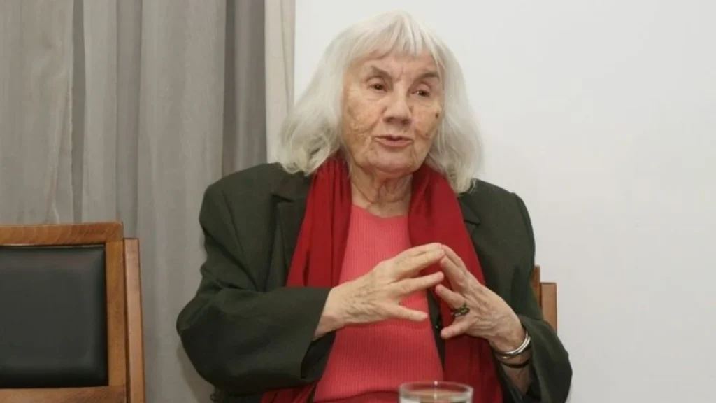 «Έφυγε» από τη ζωή η συγγραφέας Ιωάννα Καρατζαφέρη