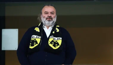 «Καμπάνα» 20.000€ στον Μ.Ηλιόπουλο για την συμπεριφορά του στον αγώνα της ΑΕΚ με τον Ολυμπιακό