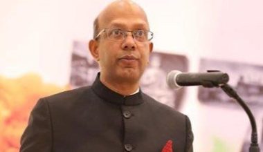 Πρεσβευτής της Ινδίας στην Ρωσία: «Δεν πρόκειται να σταματήσουμε τις εισαγωγές ρωσικού πετρελαίου»