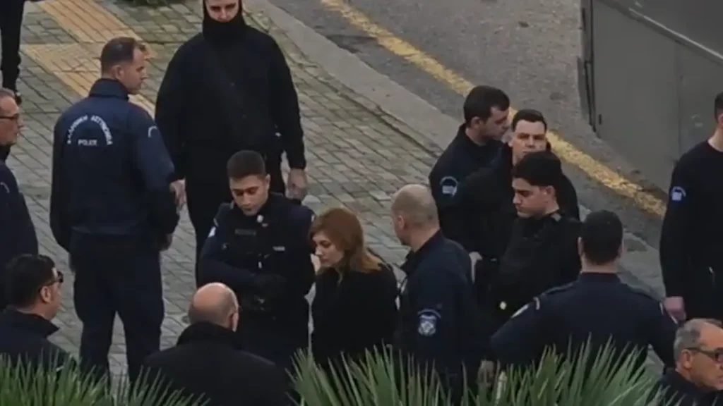 Αναβλήθηκε η δίκη της Ρούλας Πισπιρίγκου για τους θανάτους της Ιριδας και της Μαλένας