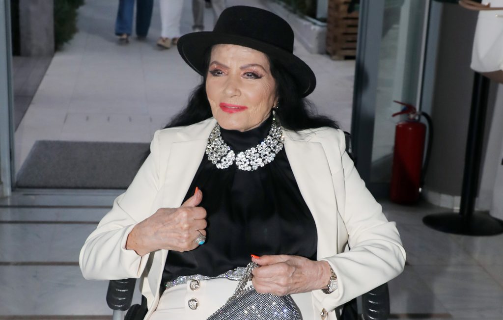 Ζ.Σαπουντζάκη για την κατάσταση της υγείας της: «Είμαι καλά – Μην πιστεύετε ό,τι διαβάζετε»