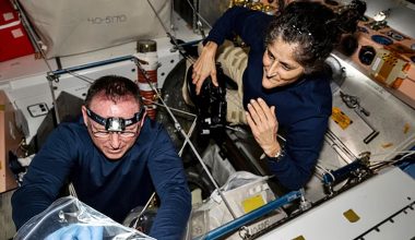 Στο «χείλος» της καταστροφής βρέθηκαν οι δύο αστροναύτες της NASA – «Καταπέλτης» η έκθεση της διαστημικής υπηρεσίας
