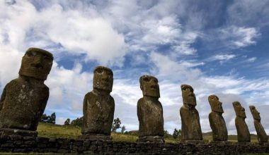 Ανακαλύφθηκε νέο άγαλμα moai στο Νησί του Πάσχα: Βρέθηκε στον αποξηραμένο βυθό μιας λίμνης