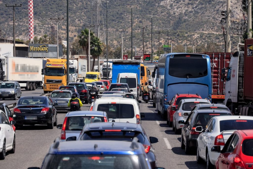 Σε εξέλιξη η έξοδος των εκδρομέων για το τριήμερο της Καθαράς Δευτέρας: Πού σημειώνονται καθυστερήσεις