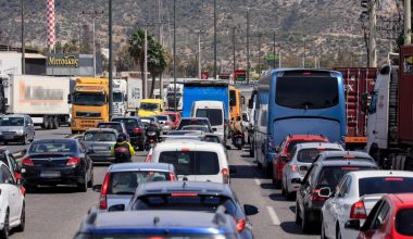 Σε εξέλιξη η έξοδος των εκδρομέων για το τριήμερο της Καθαράς Δευτέρας: Πού σημειώνονται καθυστερήσεις