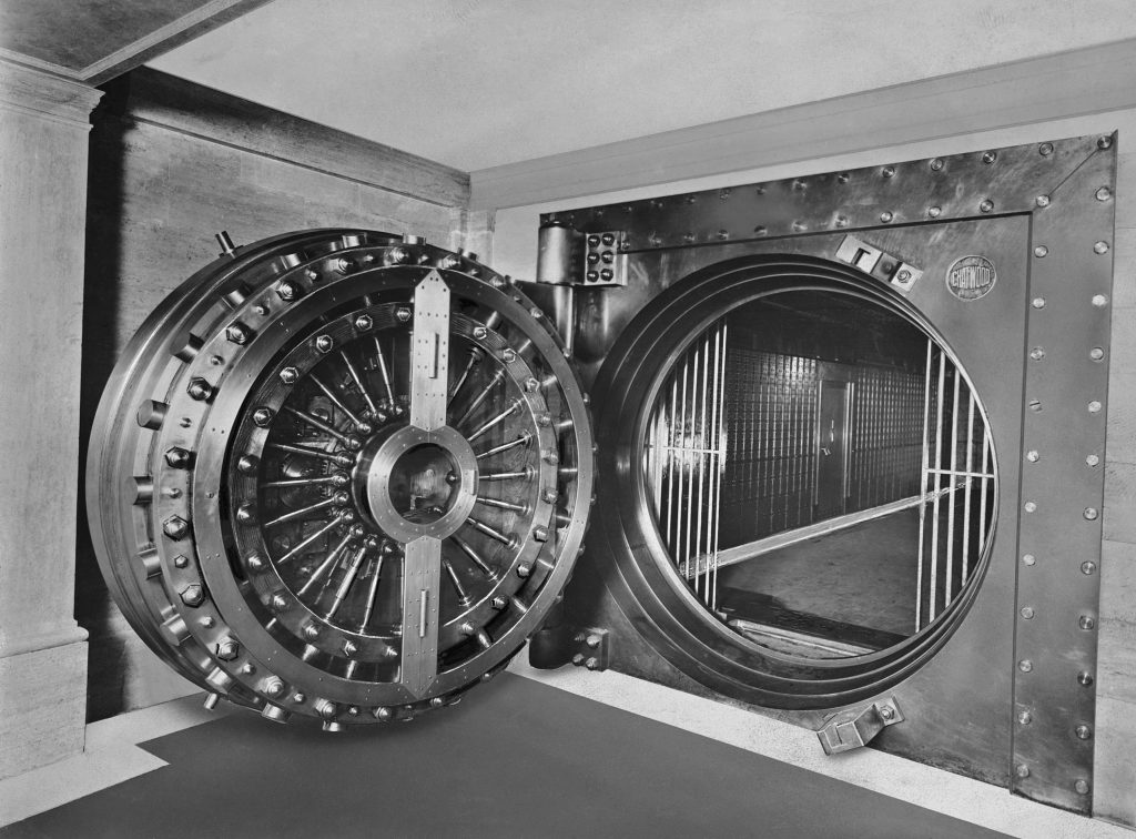 Επίδοξος ληστής πέρασε τη νύχτα παγιδευμένος σε θησαυροφυλάκιο τράπεζας του Μιλάνου