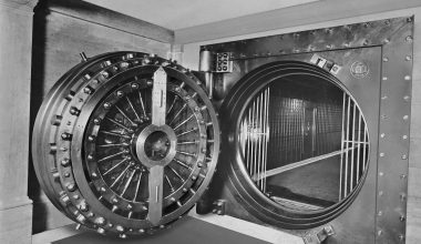 Επίδοξος ληστής πέρασε τη νύχτα παγιδευμένος σε θησαυροφυλάκιο τράπεζας του Μιλάνου