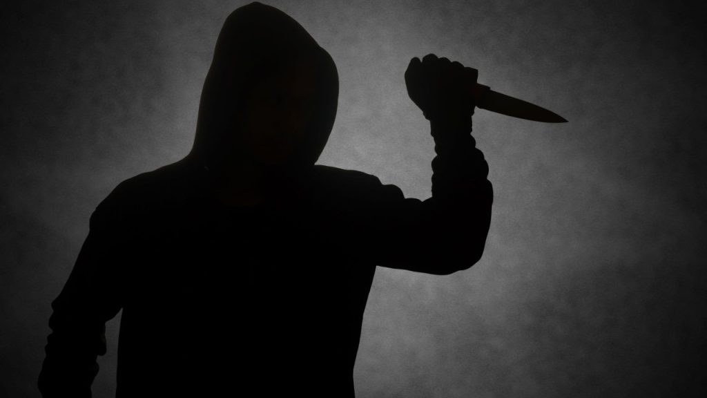 Μεσολόγγι: 74χρονος αποπειράθηκε να μαχαιρώσει τρεις φορές 28χρονο που του έκανε παρατήρηση για την οδήγησή του!