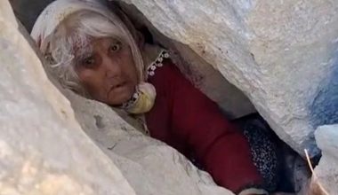 Τουρκία: 80χρονη σφήνωσε σε βράχια και την έψαχναν για μία ημέρα