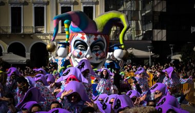 Πάτρα: Oλοκληρώθηκε η μεγάλη παρέλαση – Δείτε live την τελετή λήξης