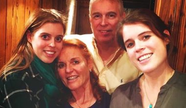 Σε φημισμένη κλινική στην Ελβετία η Σ.Φέργκιουσον μετά τη δημοσιοποίηση των εγγράφων Τ.Επστάιν