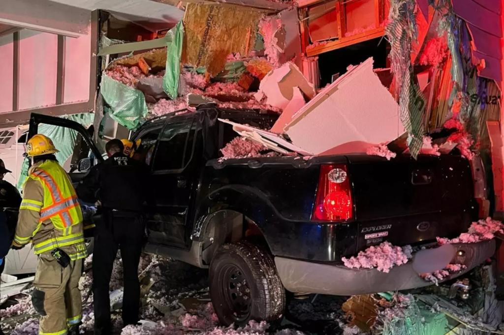 Βίντεο: Η στιγμή που αγροτικό όχημα εκτοξεύεται 30 μέτρα στον αέρα πριν πέσει πάνω σε σπίτι στο Όρεγκον