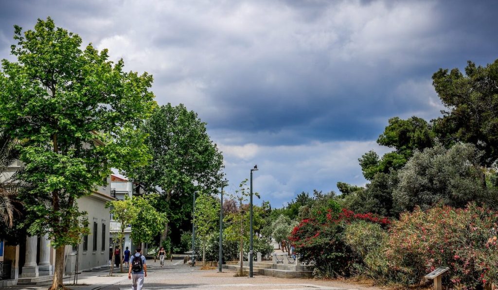 Χωρίς βροχές και με ξηρή ατμόσφαιρα ο καιρός από τα μέσα της εβδομάδας – Η πρόγνωση του Θ.Κολυδά