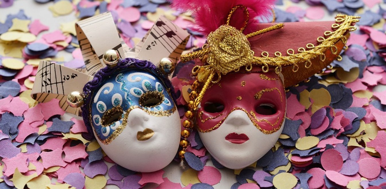 Οι Απόκριες που βάφτηκαν «κόκκινες»: Το άγριο έγκλημα που σόκαρε την ελληνική κοινωνία