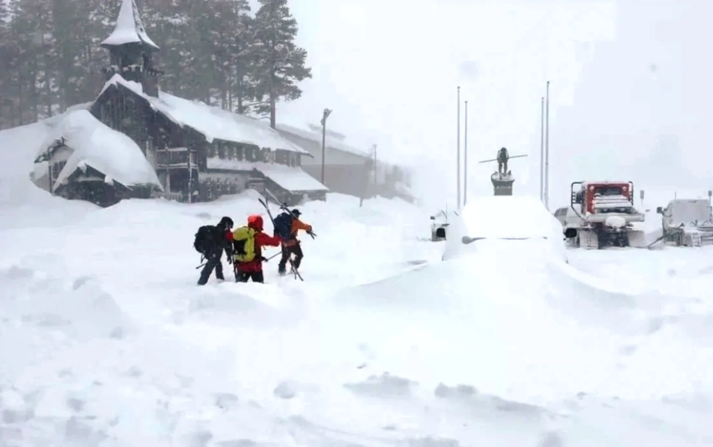 Χιονοστιβάδα στην Καλιφόρνια: Νεκρός βρέθηκε και ο ένατος αγνοούμενος σκιέρ