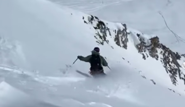 Βίντεο: 23χρονος Βρετανός σκιέρ παρασύρθηκε από χιονοστιβάδα στις γαλλικές Άλπεις και θάφτηκε κάτω από το χιόνι