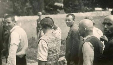 Ποιος ήταν ο Γερμανός λοχίας που τράβηξε φωτογραφίες από τις εκτελέσεις  των 200 Ελλήνων στην Καισαριανή