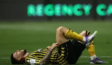 FIFA: Προτείνει υποχρεωτική παραμονή ενός λεπτού εκτός αγωνιστικού χώρου για τους τραυματίες