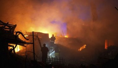 Οι Ουκρανοί κτύπησαν τον ρωσικό σταθμό άντλησης πετρελαίου «Kaleikino» στο Ταταρστάν (βίντεο)