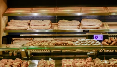 Καθαρά Δευτέρα: Δείτε πώς θα λειτουργήσουν σήμερα τα καταστήματα και τα σούπερ μάρκετ