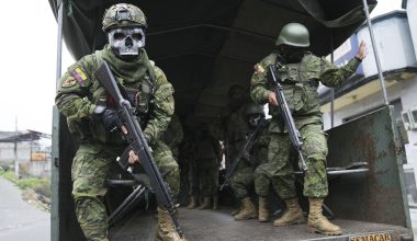 Λατινική Αμερική: Δέκα άγνωστοι εκτέλεσαν επτά άτομα στον Ισημερινό – Φορούσαν στολές στρατιωτών