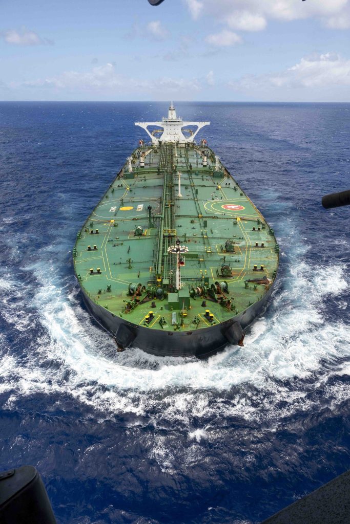 Ινδικός Ωκεανός: Ρεσάλτο των αμερικανικών δυνάμεων στο τάνκερ Bertha – Δείτε βίντεο