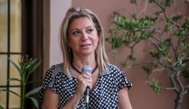 Μ.Καρυστιανού στη δίκη για το έγκλημα στα Τέμπη: «Θέλουμε να μάθουμε από ποια ουσία πέθαναν οι άνθρωποί μας»