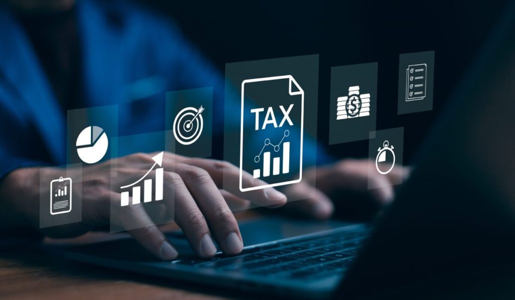 ΑΑΔΕ: Πότε ξεκινά η υποβολή των φορολογικών δηλώσεων και τι ισχύει με την καταβολή του φόρου