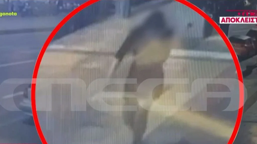 Καλλιθέα: Θύμα άγριου ξυλοδαρμού από τον σύντροφό της έπεσε 45χρονη έξω από νυχτερινό κέντρο (βίντεο)