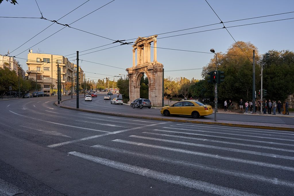 Λεωφόρος Αμαλίας: Επιτρεπτή η αναστροφή προς Πλάκα – Η δήλωση του Δημάρχου Αθηναίων