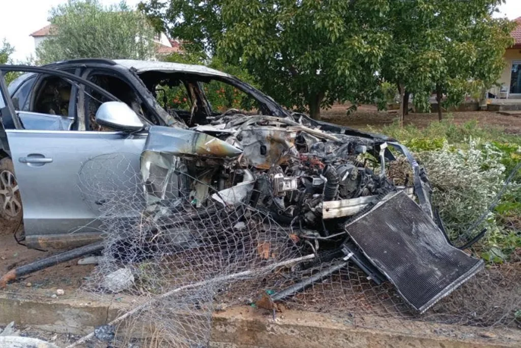 14χρονος πήρε κρυφά κλειδιά του αυτοκινήτου και τράκαρε στην Οινόη