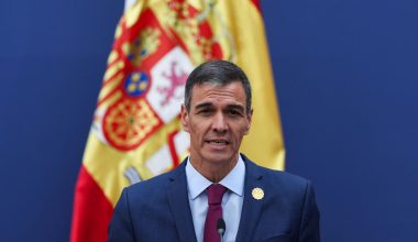 Ο Ισπανός πρωθυπουργός διαψεύδει τις φήμες περί σοβαρού καρδιολογικού προβλήματος