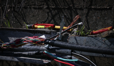 Δείτε εικόνες από τη δολιοφθορά στην τηλεδιοίκηση της γραμμής Αθήνα-Θεσσαλονίκη (φώτο)