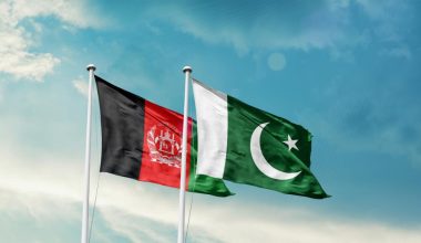 Αντίποινα Ταλιμπάν: Μαζικές επιθέσεις σε θέσεις του πακιστανικού στρατού