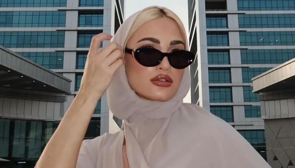 Η Ιωάννα Τούνη στη Σαουδική Αραβία: « Η αγαπημένη μου εποχή είναι όταν έχω λεφτά» (βίντεο)