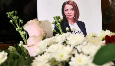 Αντιγόνη Πανέλλη: Το ύστατο «χαίρε» – Συντετριμμένοι οι γονείς και οι φίλοι της δημοσιογράφου