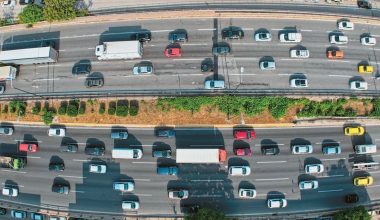 Al κάμερες, drones & προηγμένα συστήματα επιτήρησης: Πότε & πώς θα σταλούν οι «τσουχτερές» κλήσεις στους oδηγούς