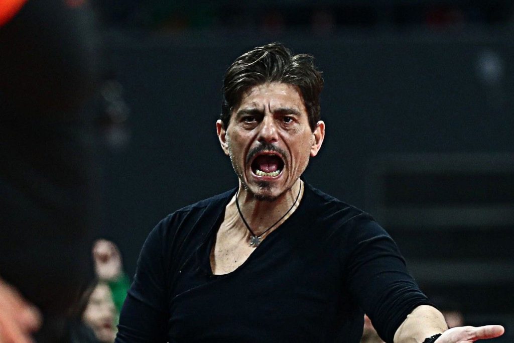 Το «ξέσπασμα» του Δ.Γιαννακόπουλου μετά την εντός έδρας ήττα του ΠΑΟ από την Παρί (φωτο)