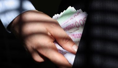 Δύο συλλήψεις σε Εύβοια & Αιτωλοακαρνανία: Πώς μια αυτοκτονία «ξεκλείδωσε» υποθέσεις απάτης άνω του ενός εκατ. ευρώ