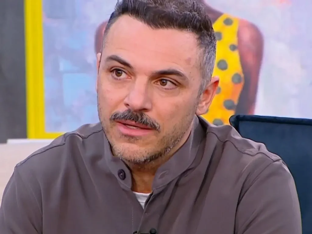 «Αδειάζει» τη σύζυγό του ο Κώστας Δόξας: «Έχω φάει τρελό ξύλο και δεν έβγαινα να το πω επειδή είμαι άντρας»