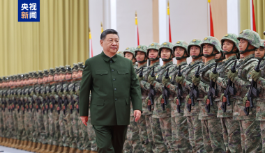 Ο Σι Τζινπίνγκ διαλύει τα σενάρια πραξικοπήματος εναντίον του: Καρατόμησε άλλους 9 υψηλόβαθμους αξιωματικούς