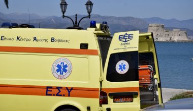 Τροχαίο ατύχημα με δύο τραυματίες στη Δωρίδα: Επιχείρηση της Πυροσβεστικής για τον απεγκλωβισμό τους