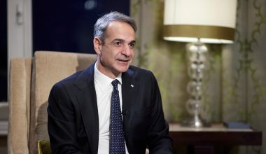 Κ.Μητσοτάκης για Τέμπη: «Οι ευθύνες για την τραγωδία πρέπει να αποδοθούν αυστηρά»